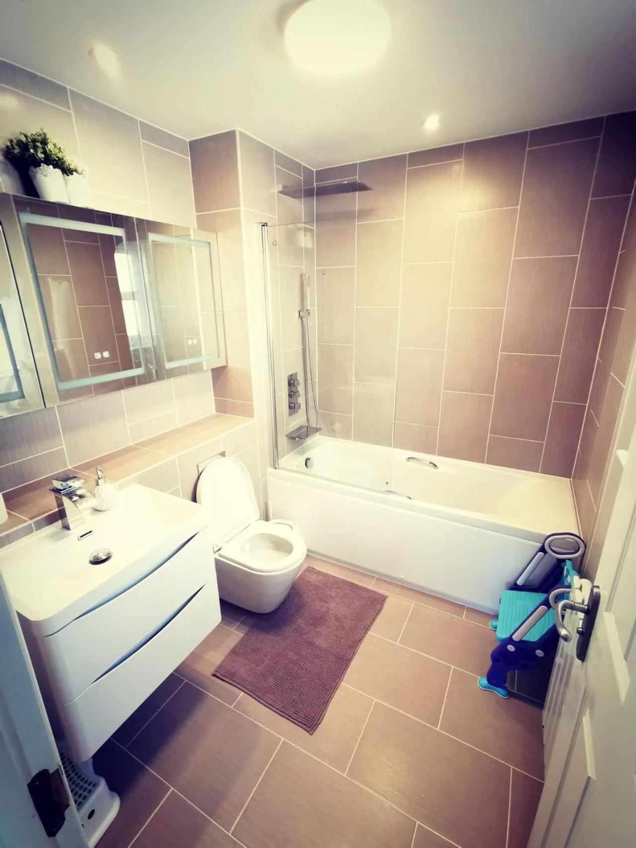 Modern And Spacious Double&King Bedrooms Both With Private Bathrooms Edinburgh Exterior foto